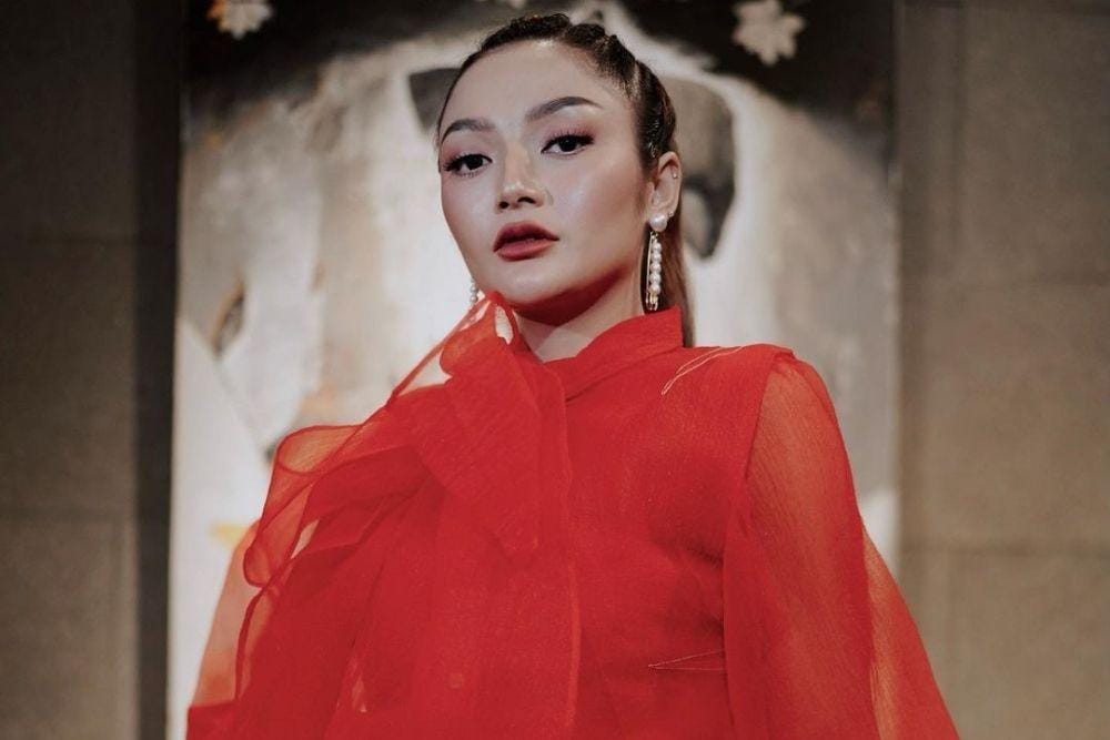 instagram.com/sitibadriahh