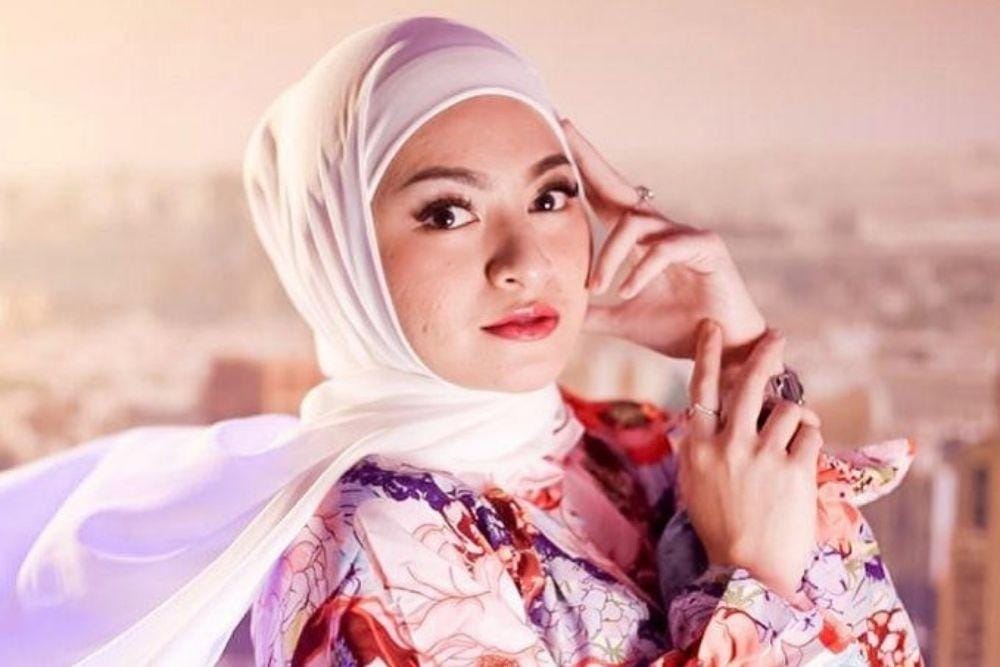 Gaya Riasan Seleb yang Jalankan Ibadah Puasa untuk Pertama Kali