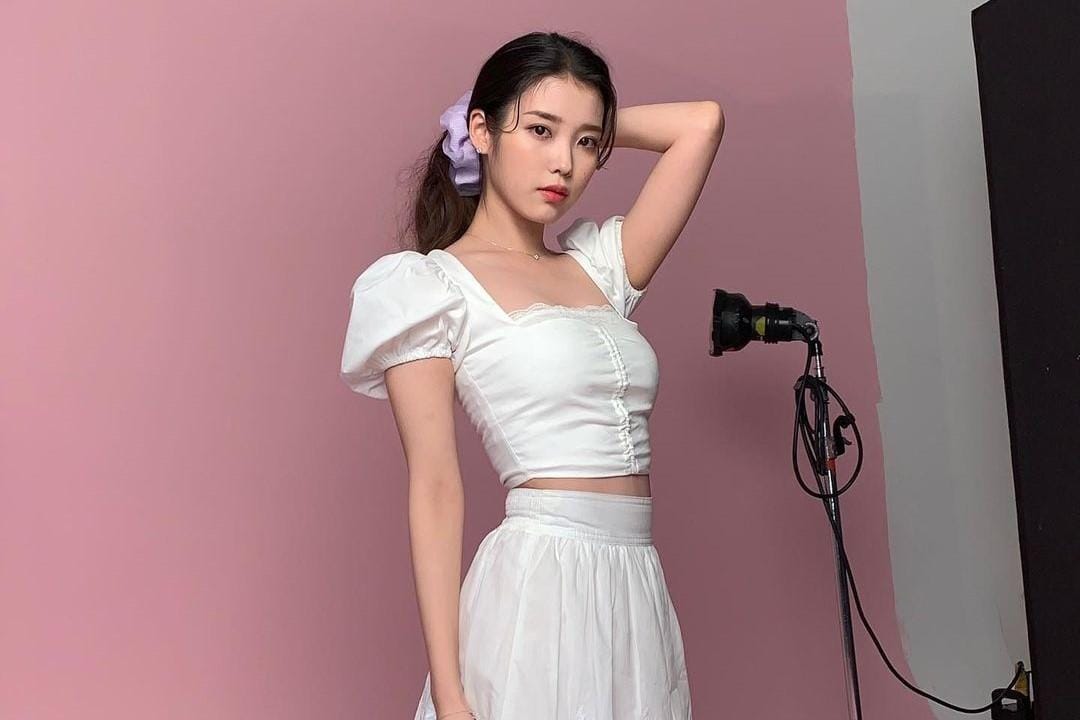 Intip Gaya Manis IU, Cewek Imut Idaman Para K-Idol Pria