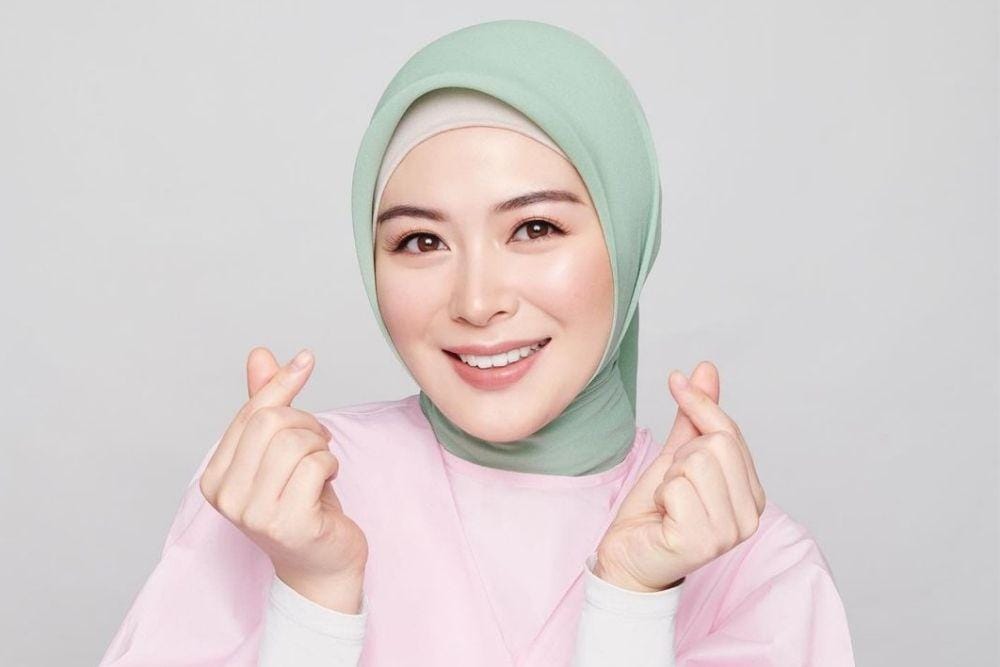 Senyumnya Bikin Meleleh, Intip Pesona Selebgram Korea yang Berhijab