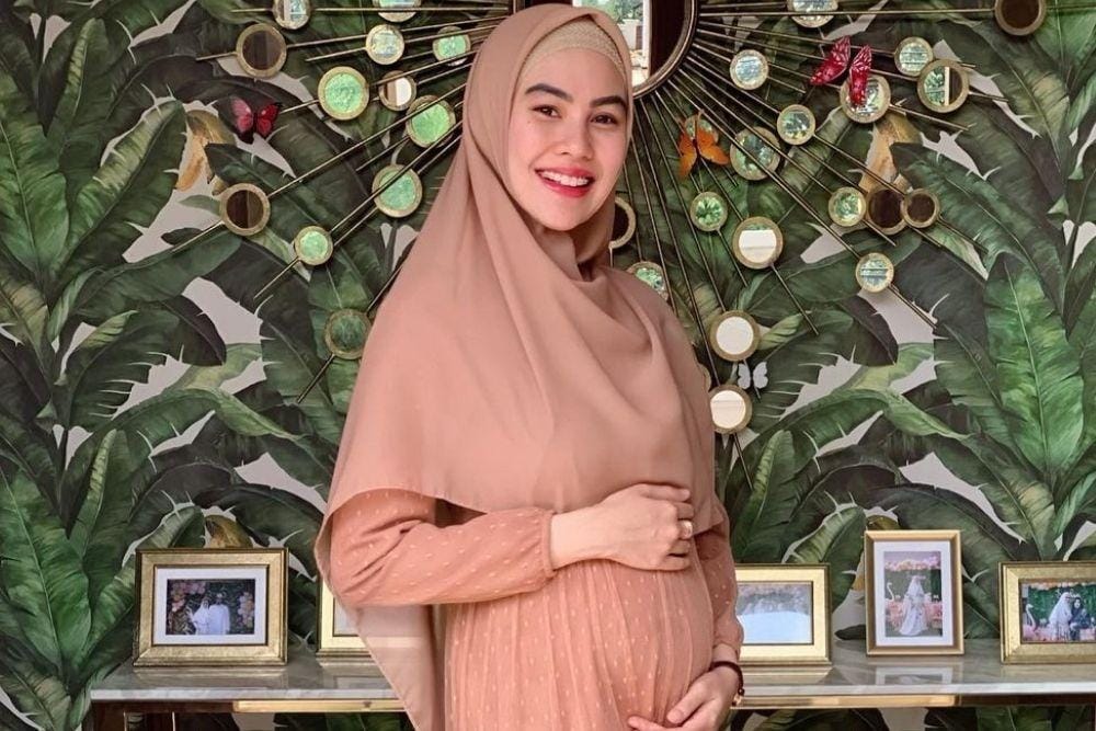 instagram.com/kartikaputriworld