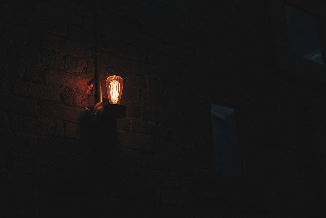 Unsplash.com/Ethan Hoover