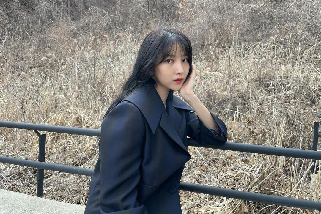 Intip Gaya Sowon, Leader GFRIEND yang Terkenal Modis!