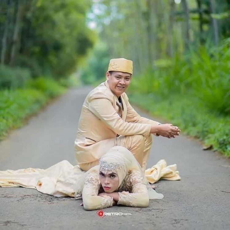 Facebook.com/robert.march987