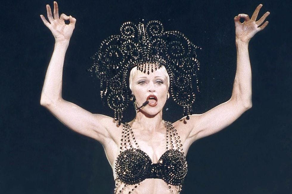 Gaya Seksi Madonna Paling Viral Sepanjang Masa, Berani Umbar Tubuh