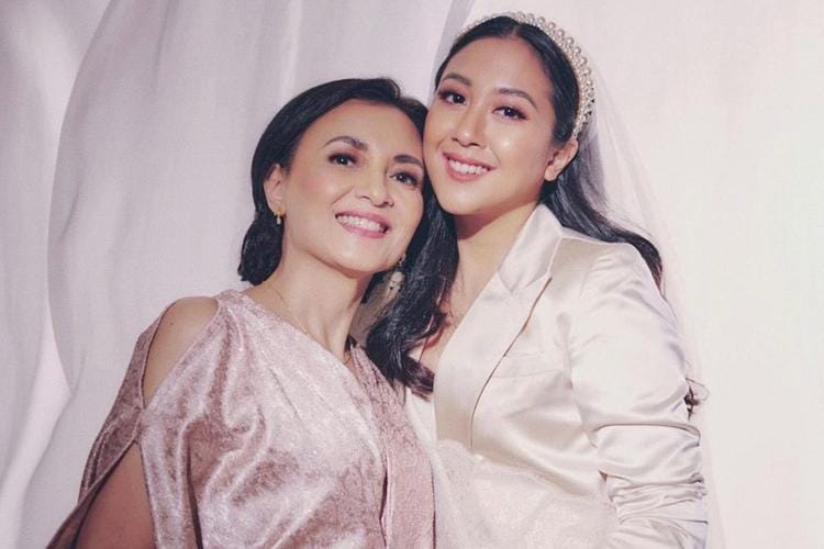 Deretan Gaya Kompak Artis Ibu dan Anak yang Bikin Iri
