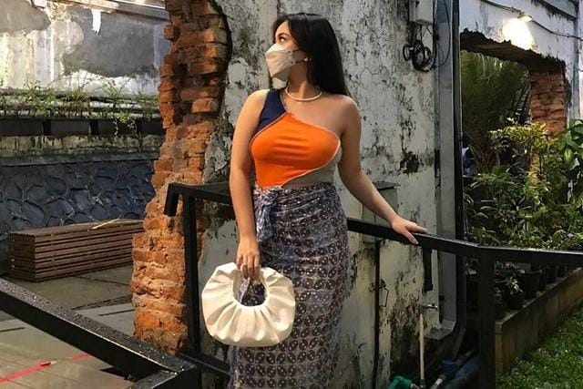 Modern Banget! Tips Padu-padan Kekinian Pakai Kain Wastra