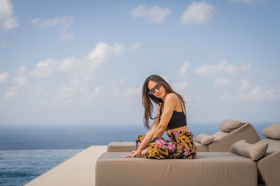 instagram.com/pevpearce