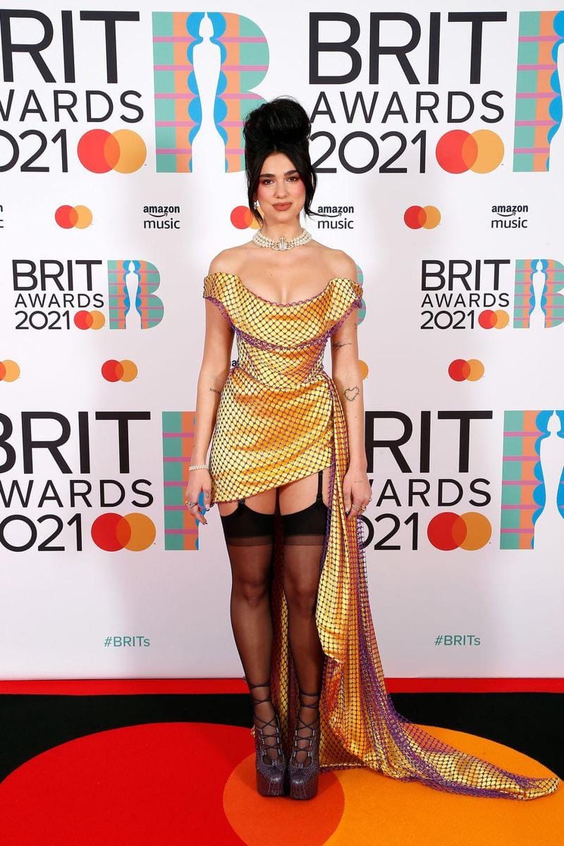 harpersbazaar.com