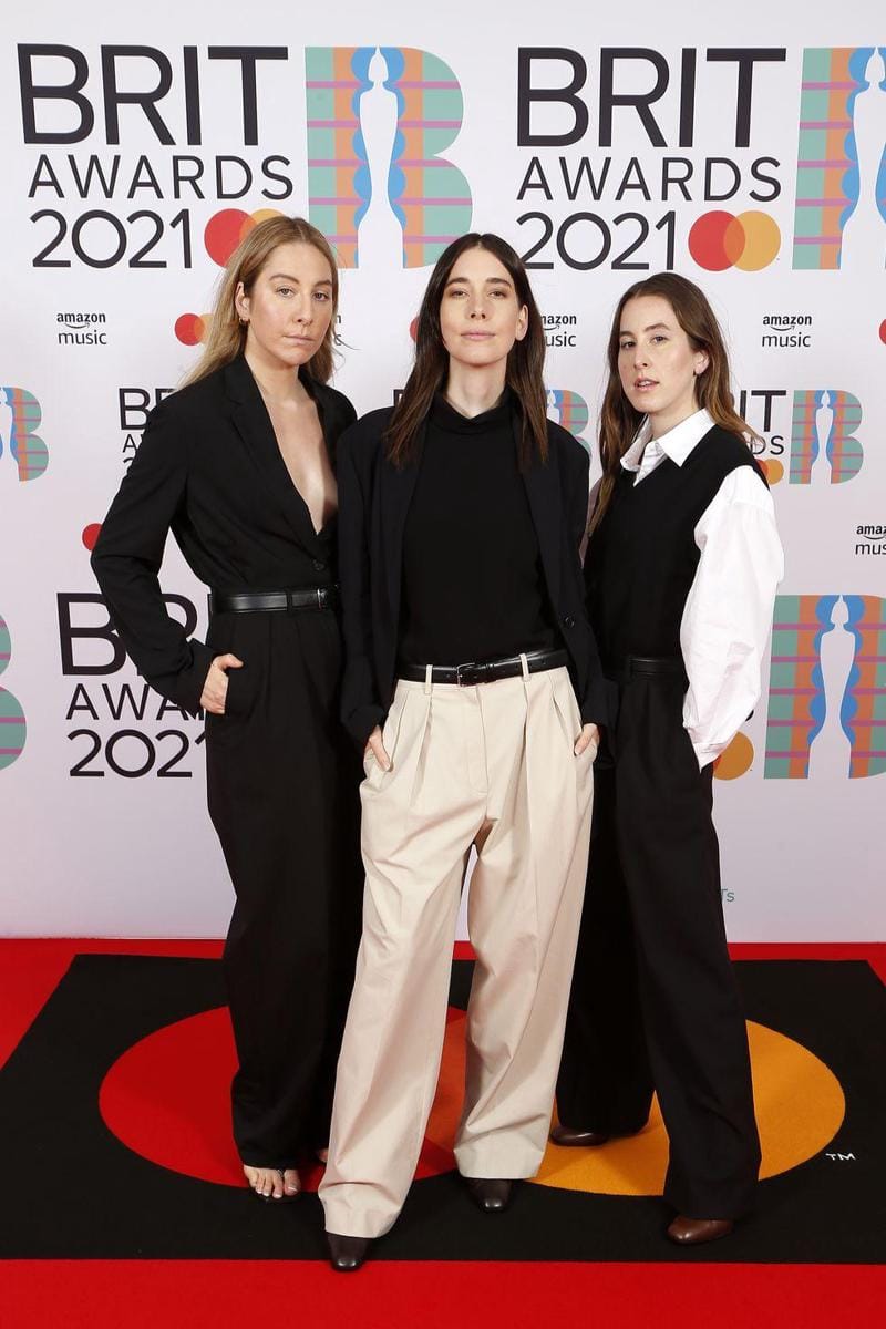 harpersbazaar.com