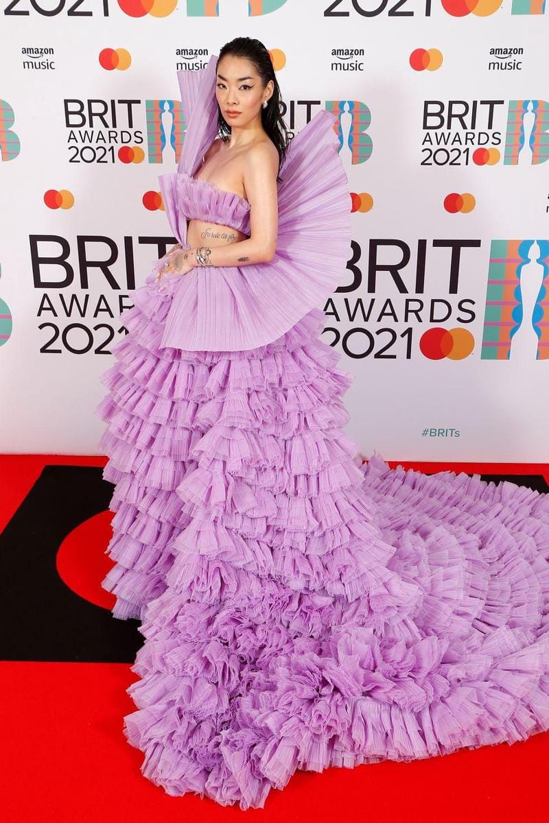 harpersbazaar.com
