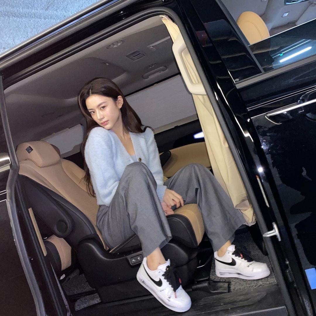 instagram.com/goyounjung