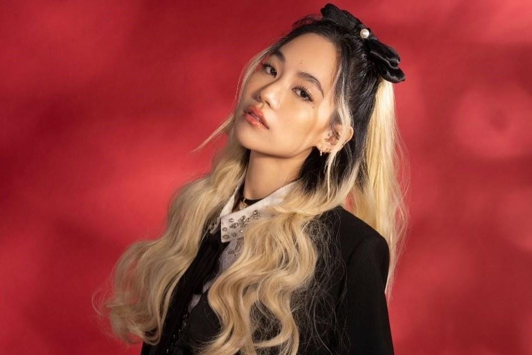 Gaya Asli Chicha Amatayakul, Aktris di Drama Girl From Nowhere