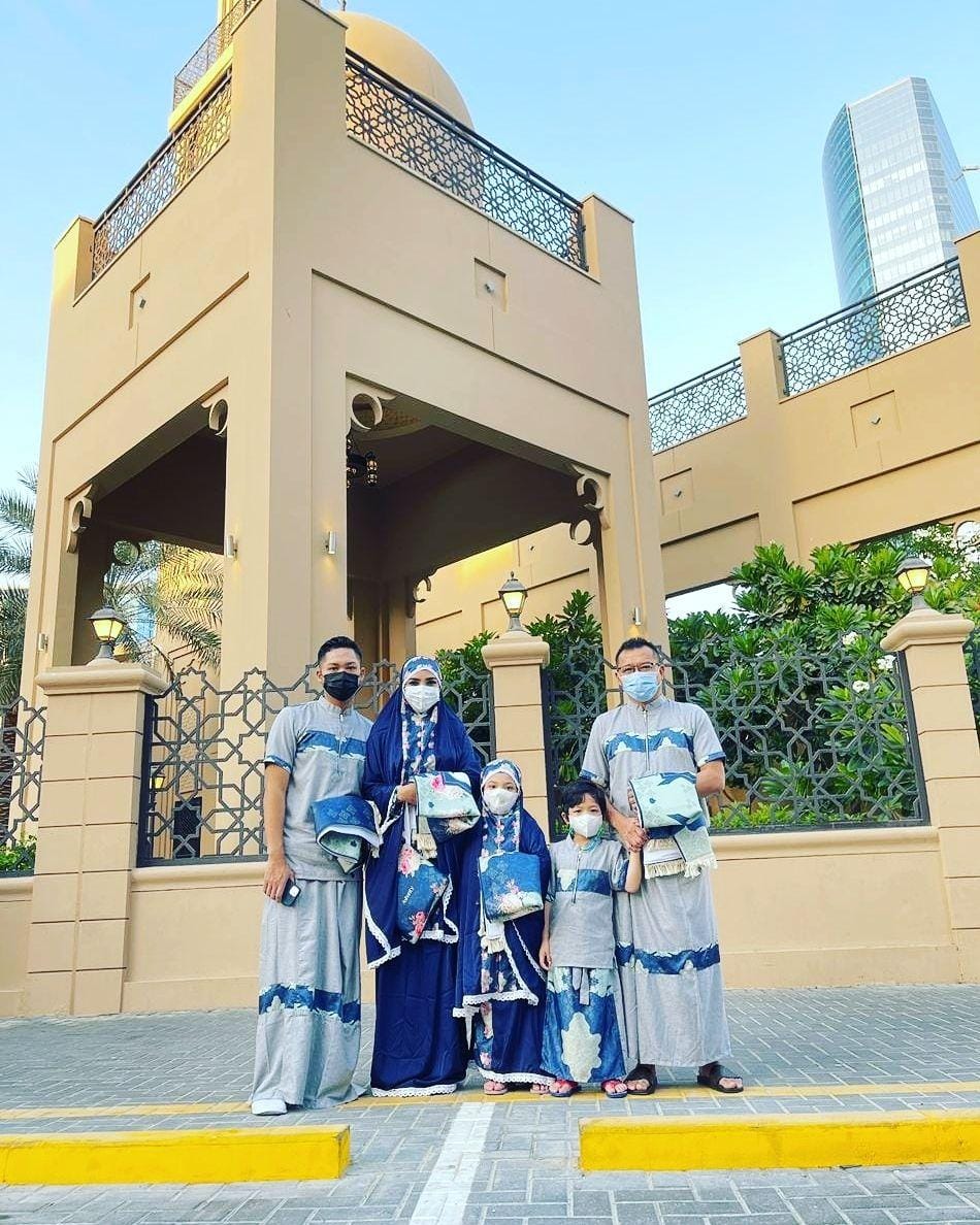 instagram.com/ashanty_ash