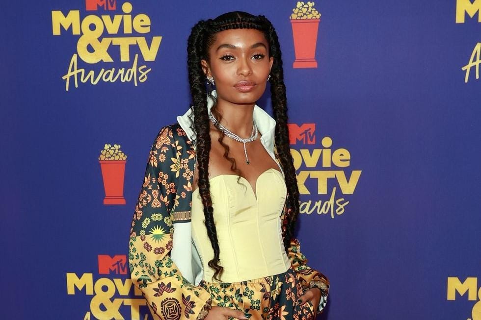 10 Gaya Terbaik Artis di Red Carpet MTV Movie & TV Awards 2021