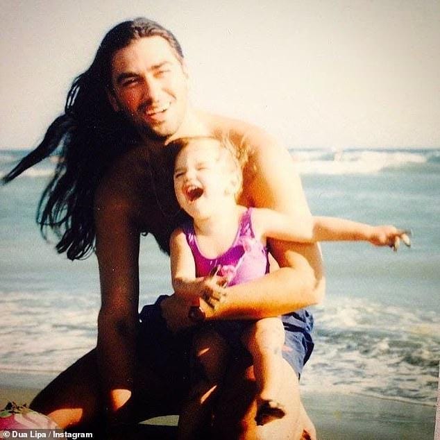 Instagram.com/Dualipa