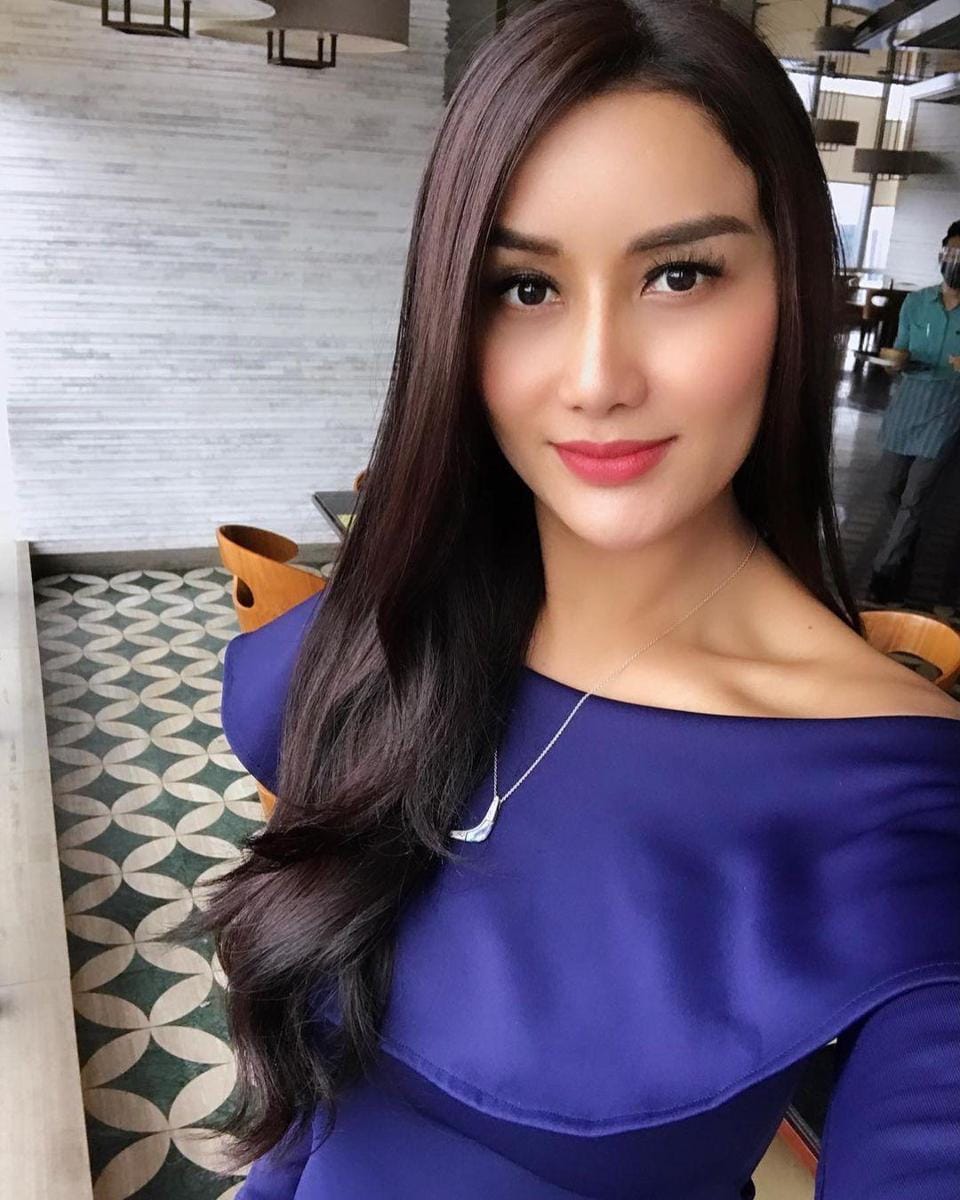 Instagram.com/mellybradley91