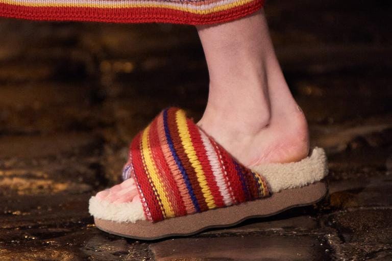 Tren Sandal 2021, No 3 Ada Sandal Jepit!