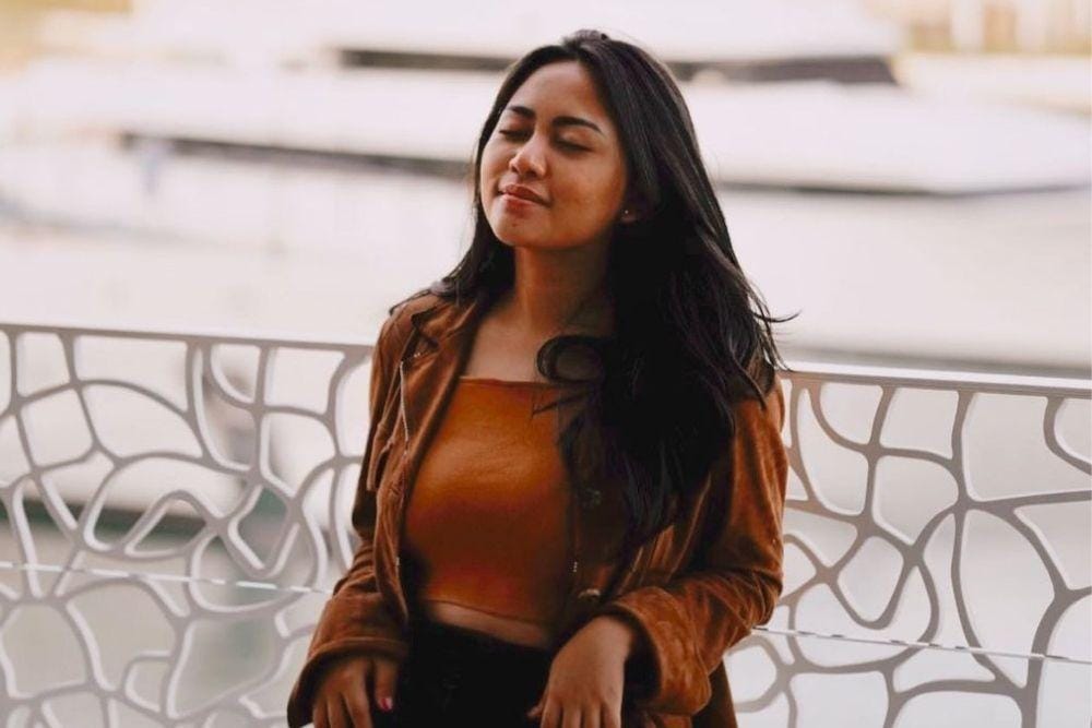 instagram.com/rachelvennya