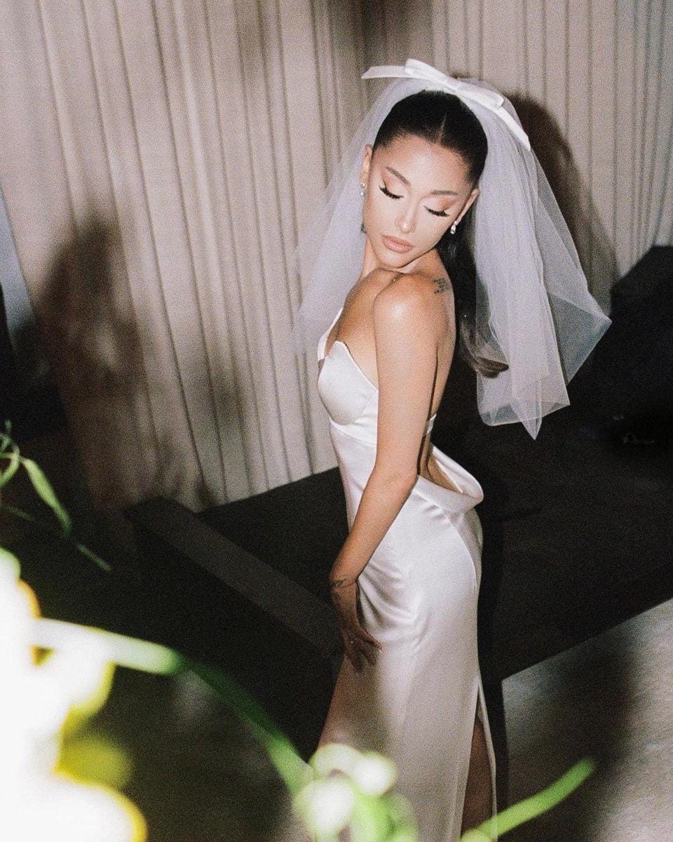 instagram.com/arianagrande