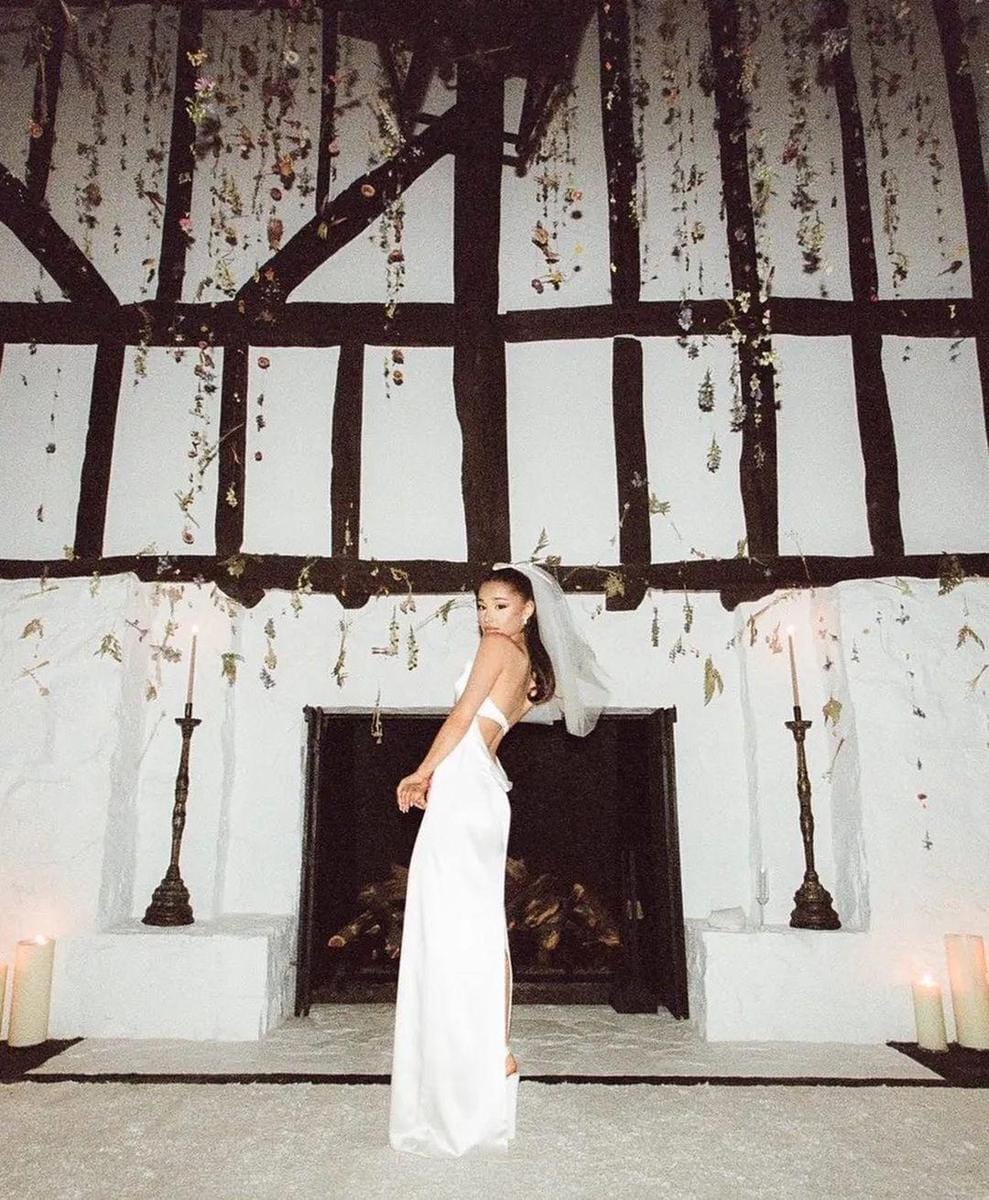 instagram.com/arianagrande