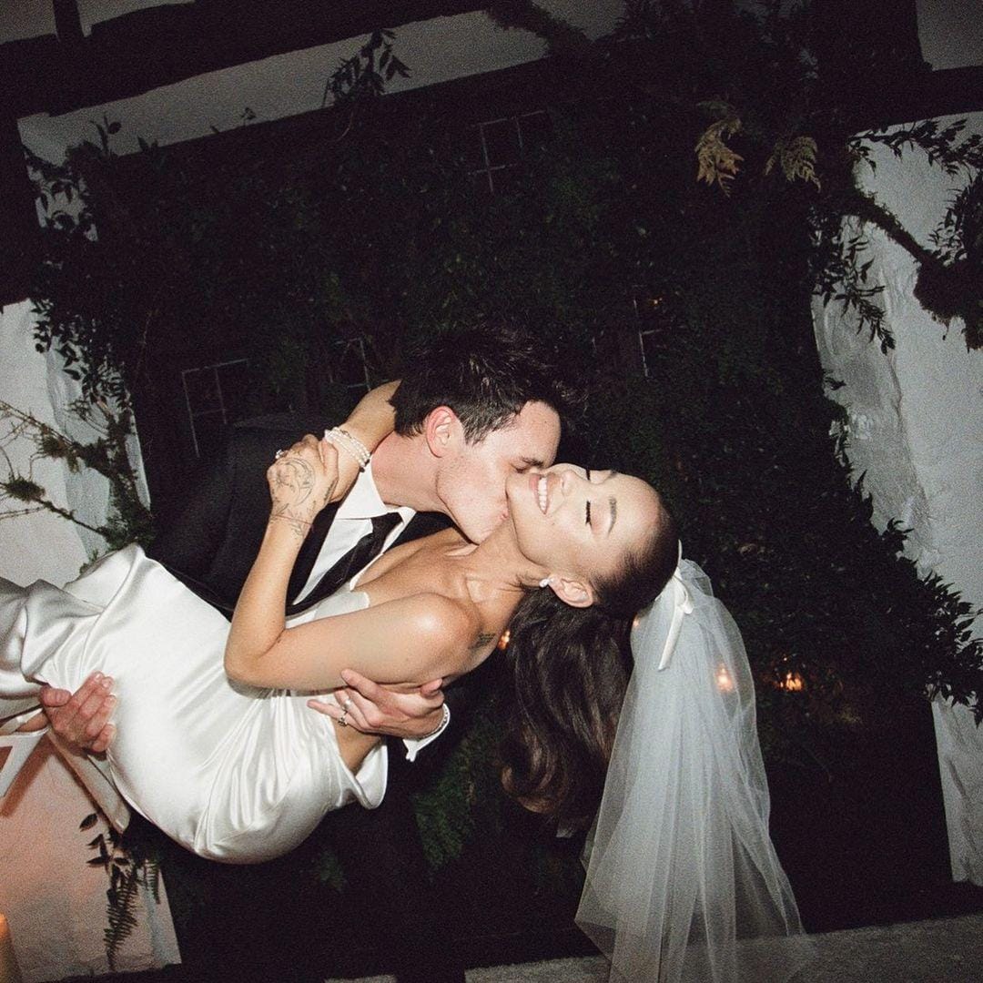 instagram.com/arianagrande