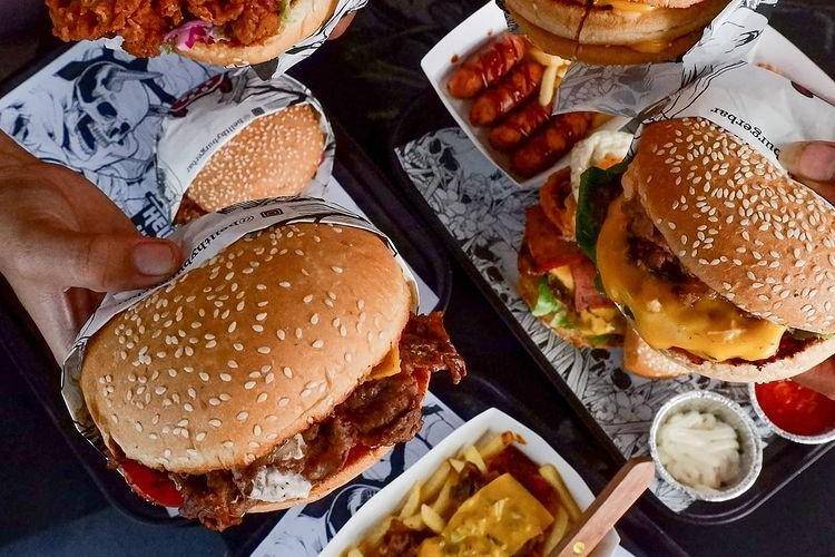 instagram.com/hellthyburgerbar/