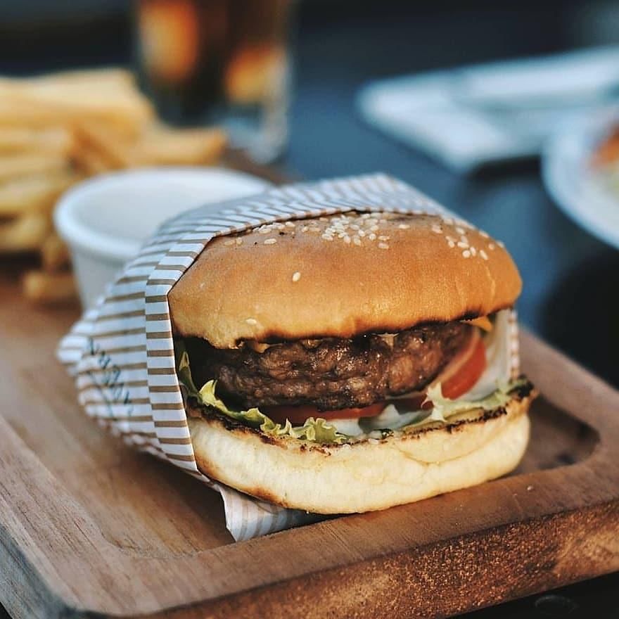 instagram.com/thetavernsmg/