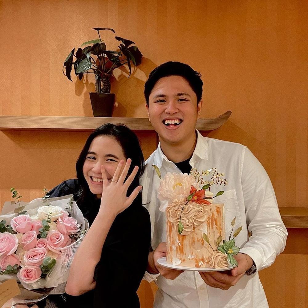 Instagram.com/ashzahrantiara