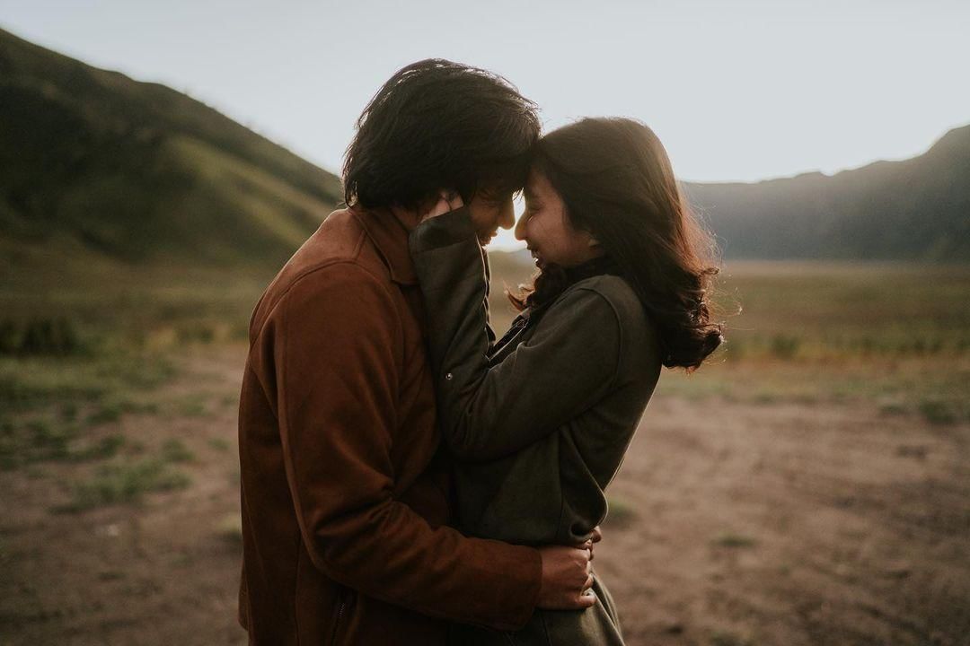 (Arla Productions) Instagram.com/clairineclay