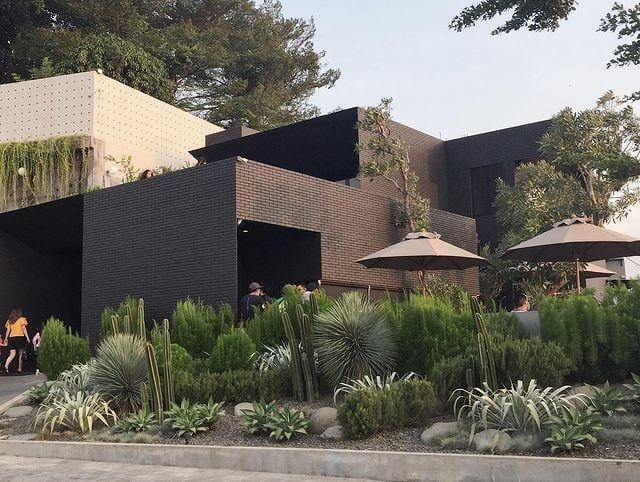 instagram.com/ rositajalanjalan