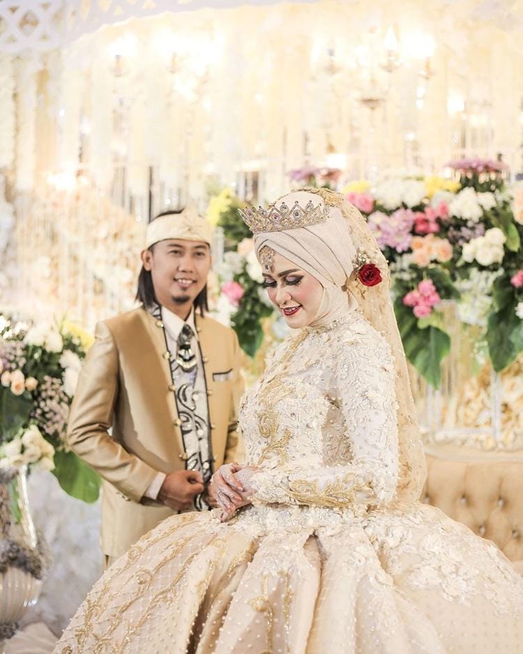 Instagram.com/adejigo