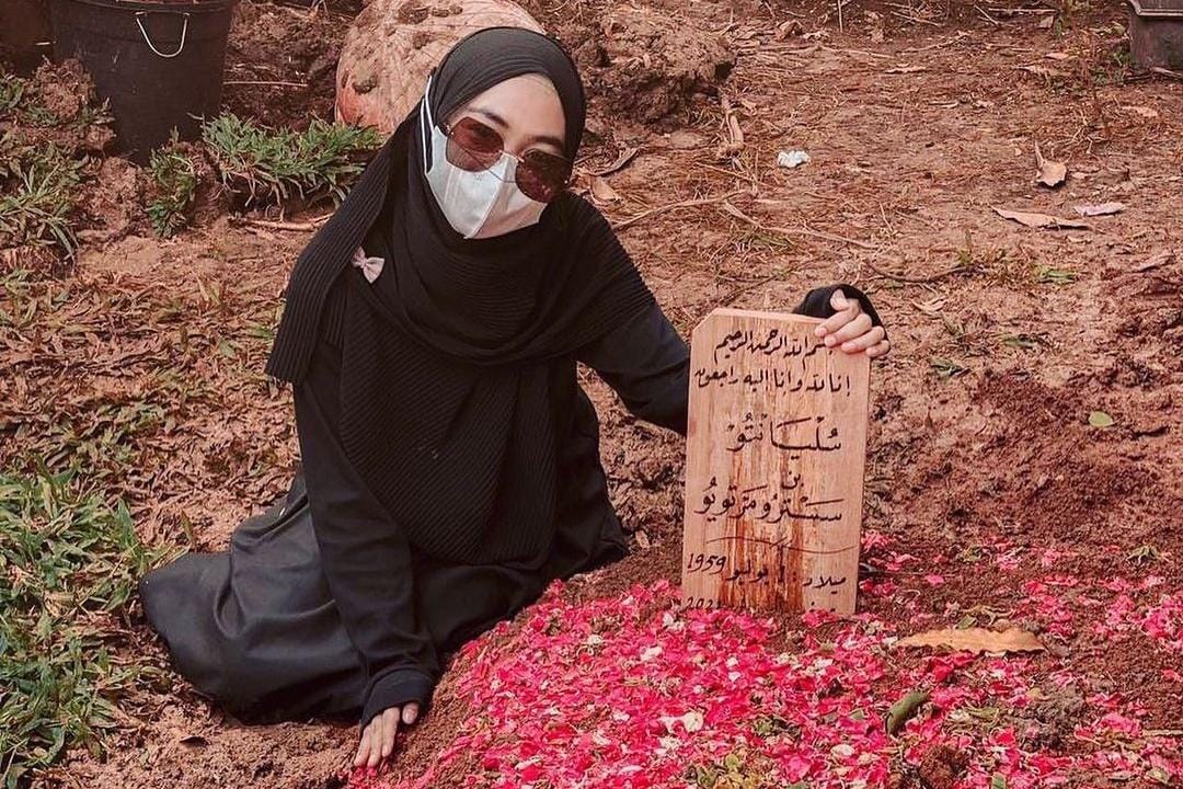 Instagram.com/riaricis1795