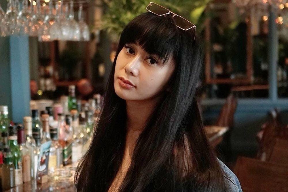 Gaya Berani Denise Chariesta, Selebgram Seksi yang Suka Cari Ribut