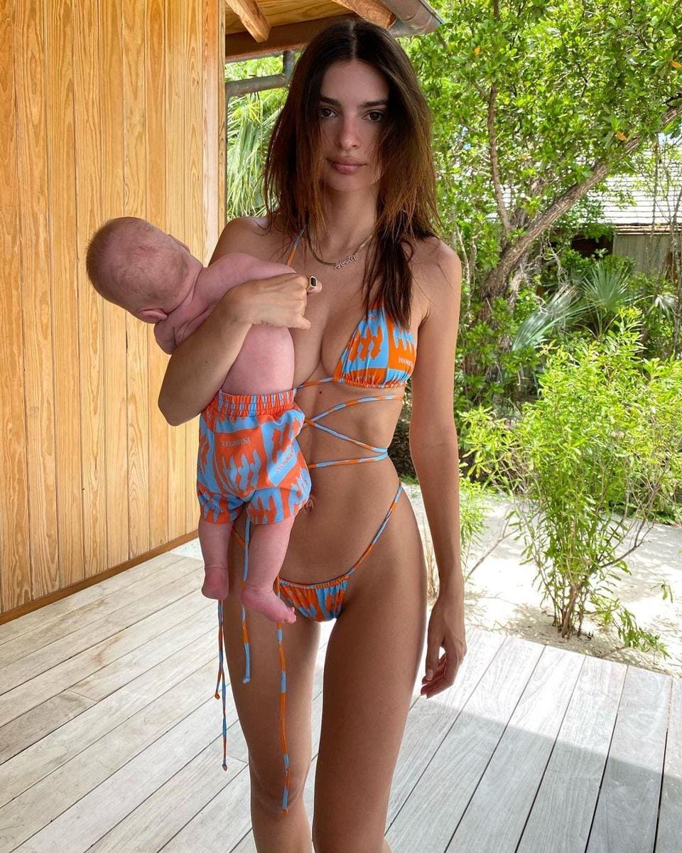 instagram.com/emrata