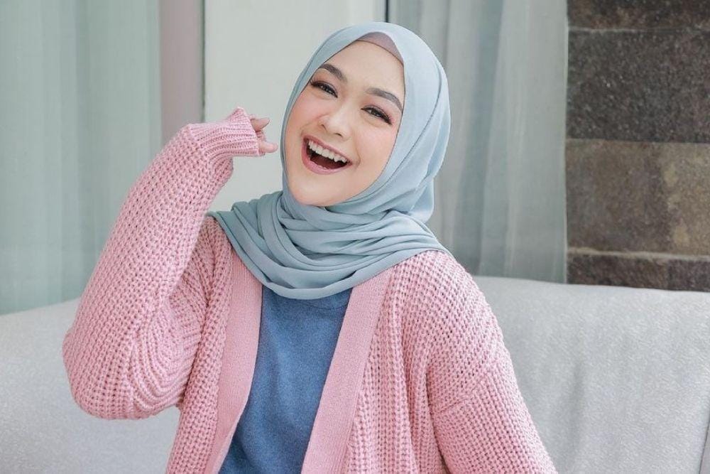 instagram.com/riaricis1795