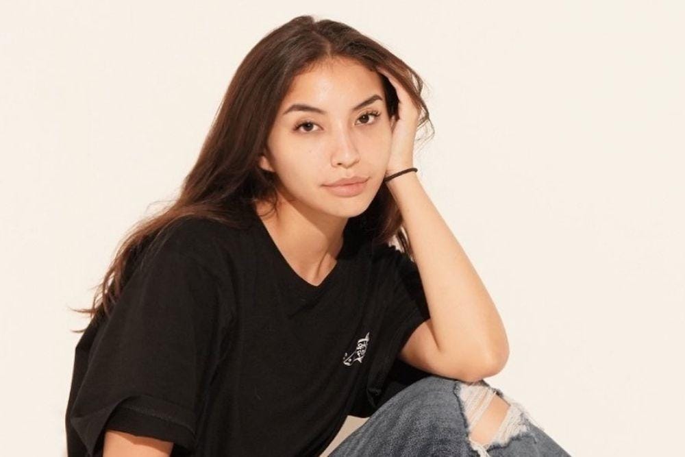 instagram.com/manodelia