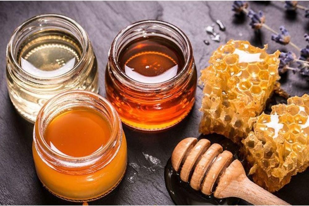 Cara Menghilangkan Bruntusan di Jidat/ codeeight.com