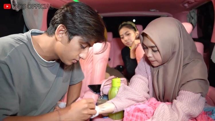 Youtube.com/Harrisvriza Entertainment