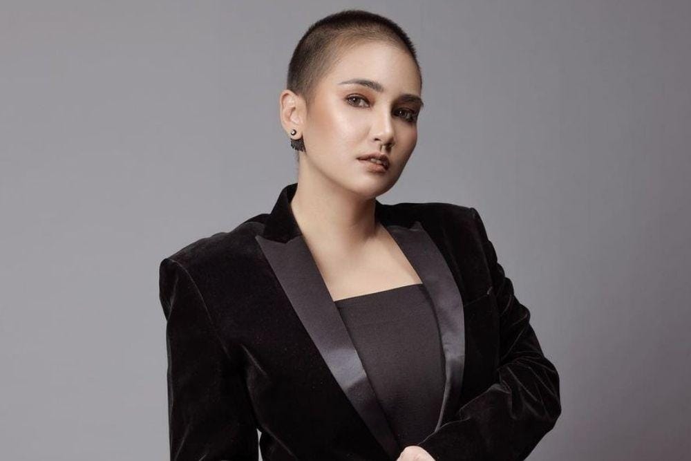 instagram.com/febyfebiola_