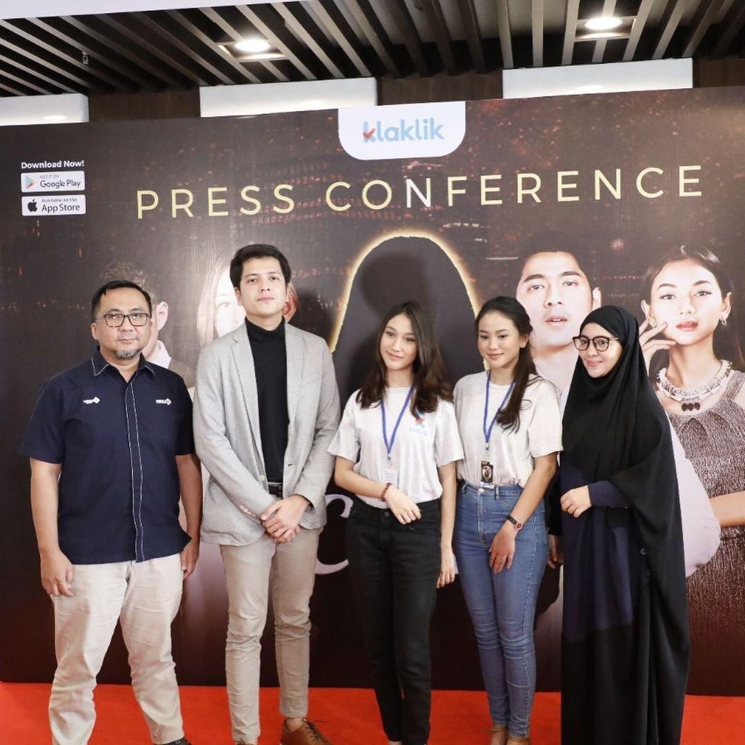 instagram.com/officialklaklik