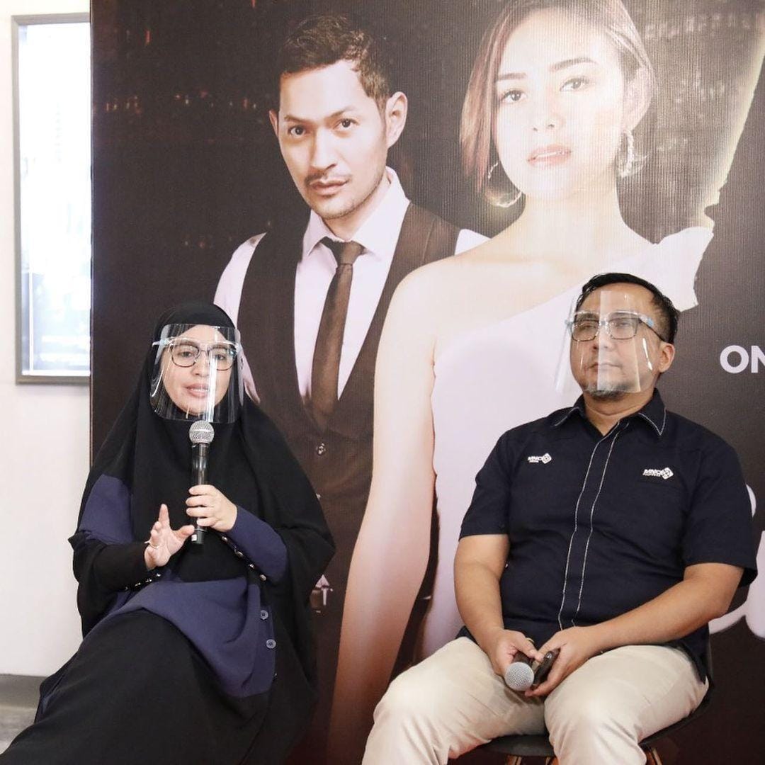 instagram.com/officialklaklik