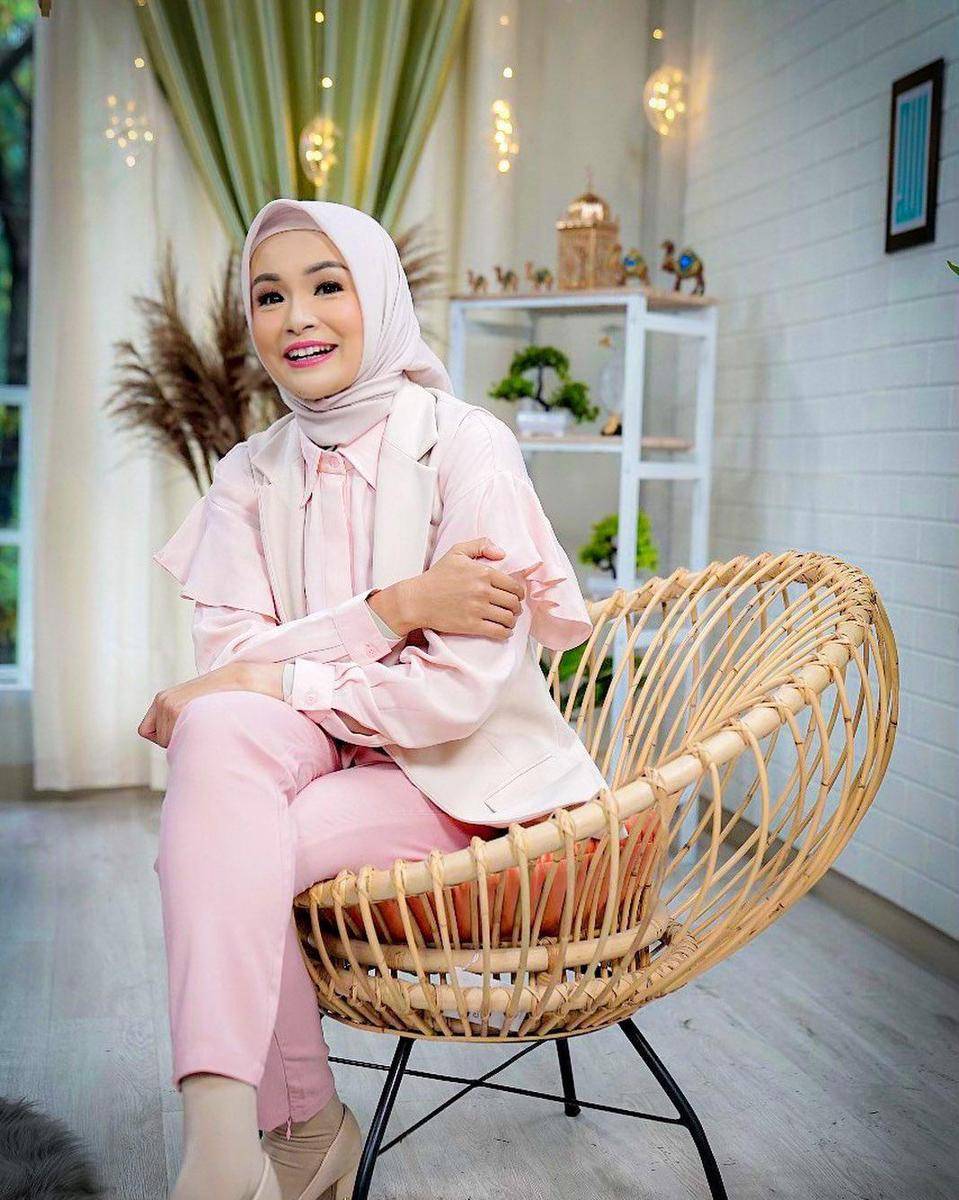 Instagram.com/sorayalarasat1