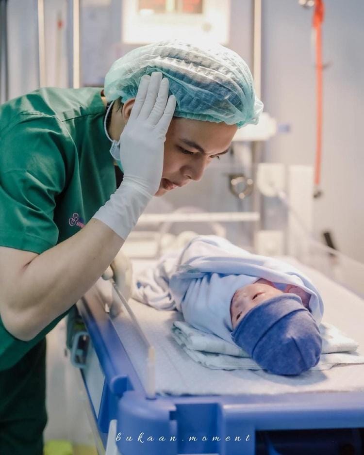 Instagram.com/rey_mbayang