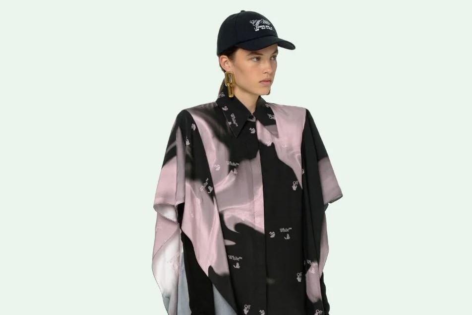 #PopbelaOOTD: Kemeja Motif Perempuan, Cocok Gaya Formal hingga Kasual