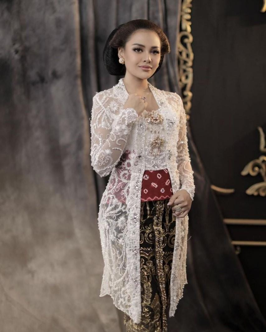 instagram.com/aurelie.hermansyah