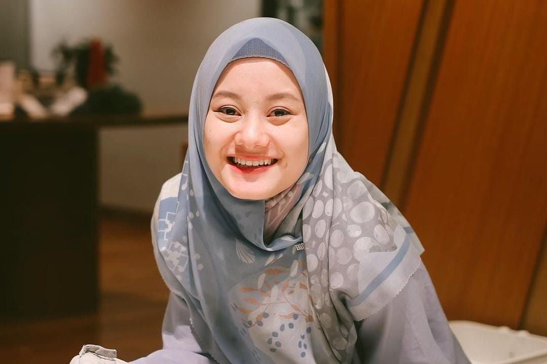 10 Gaya Artis yang Telah Jadi Ibu Sebelum Umur 25 Tahun, Mama Muda!