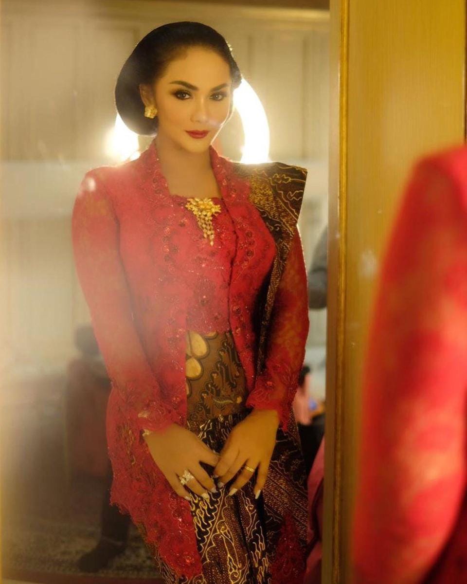 instagram.com/krisdayantilemos