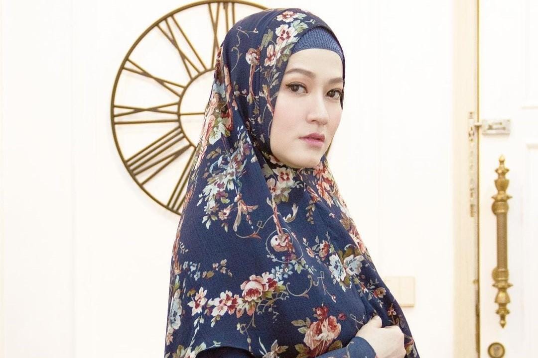 Gaya Terkini 10 Artis Pemeran Film Dewasa, Kompak Berhijab