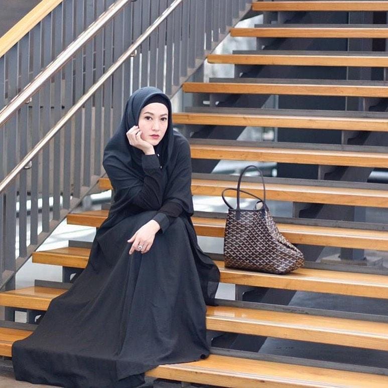 instagram.com/lyravirna